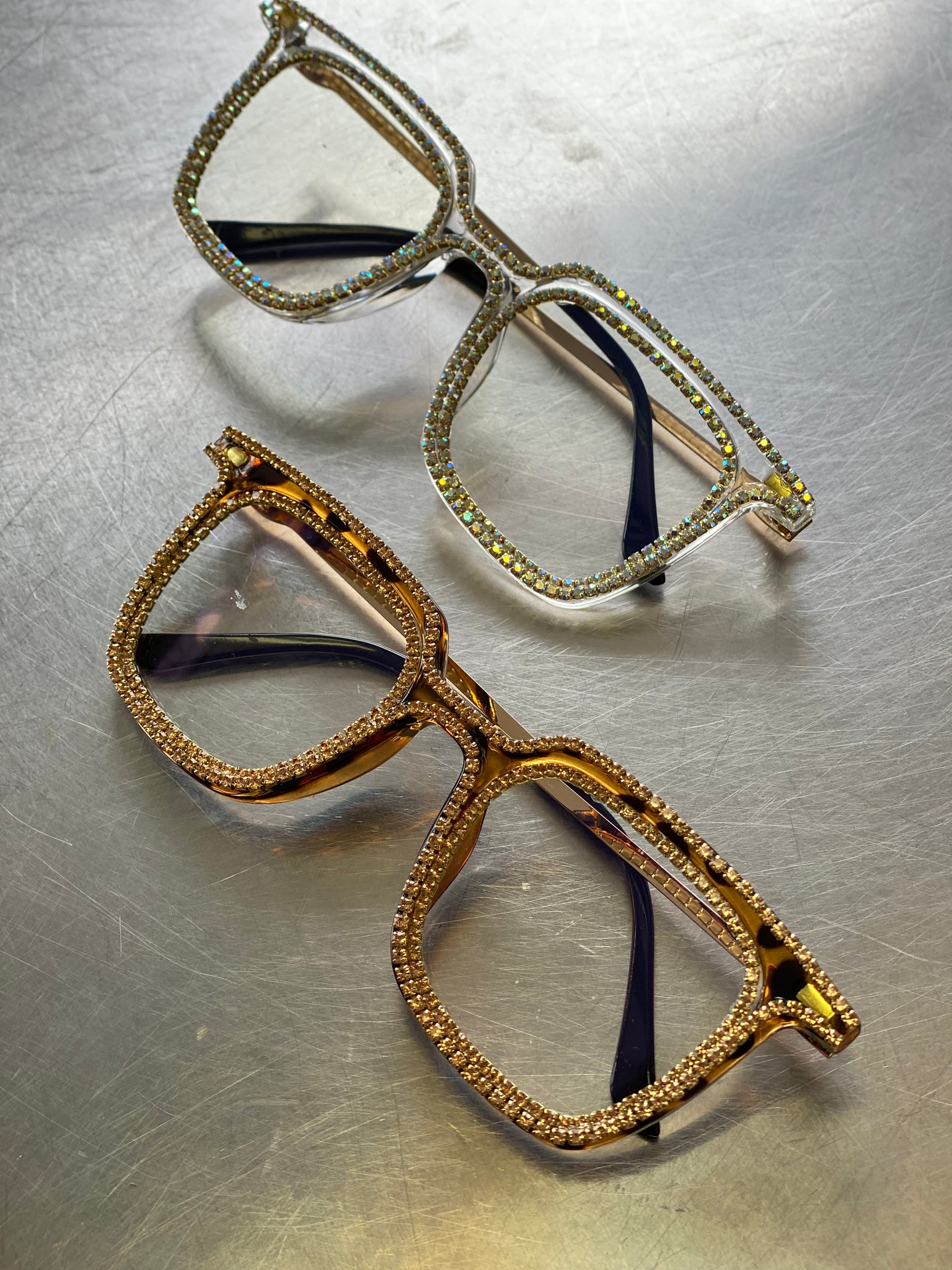 AP211 Leopard Frame Diamond Bling Glasses *Final Sale* - Rustik Sage Boutique
